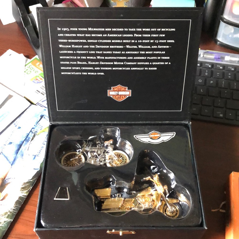 Hallmark Keepsake Ornament-Harley Davidson